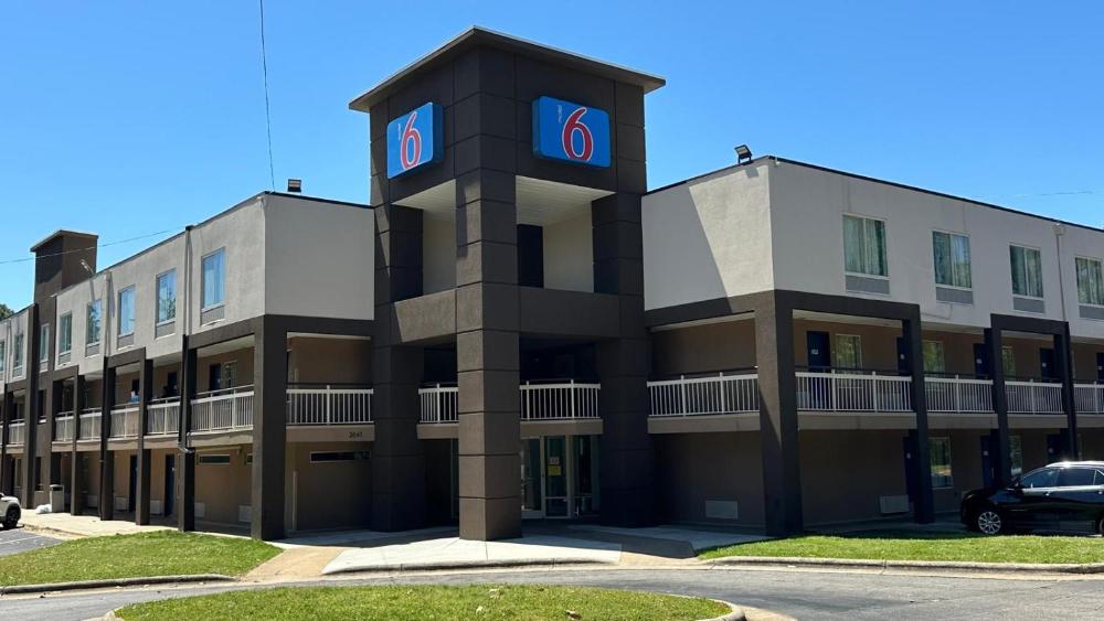 Motel 6-Raleigh, NC - North