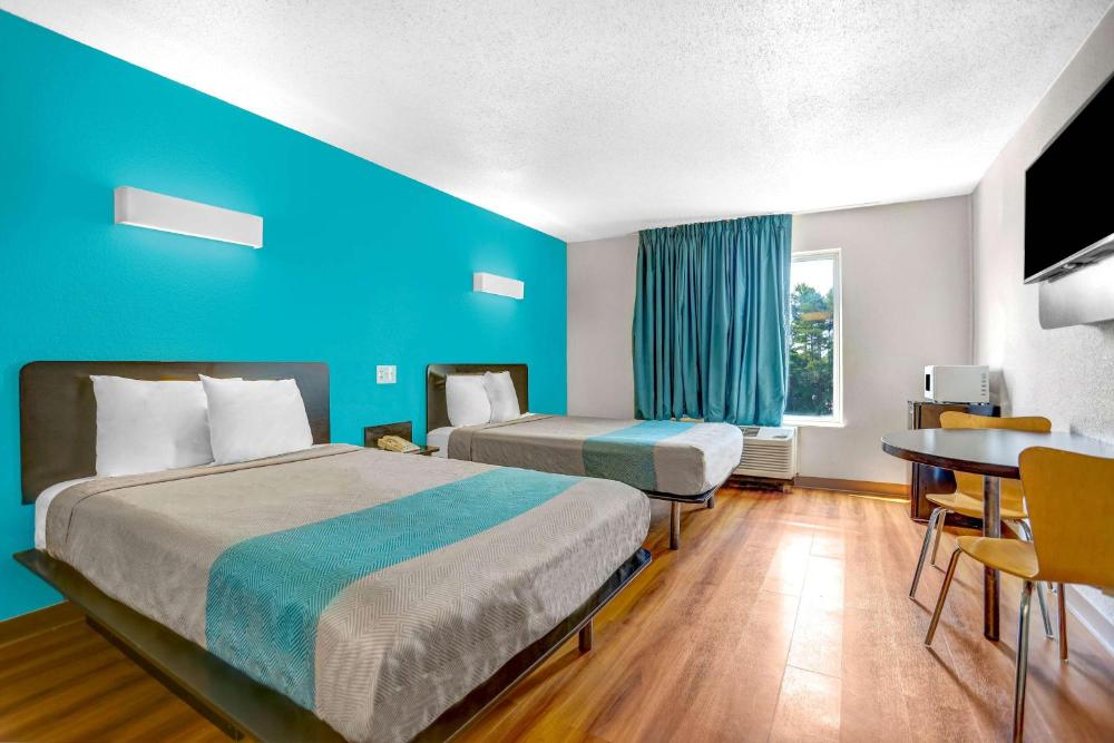Quadruple Room - Non-Smoking interior